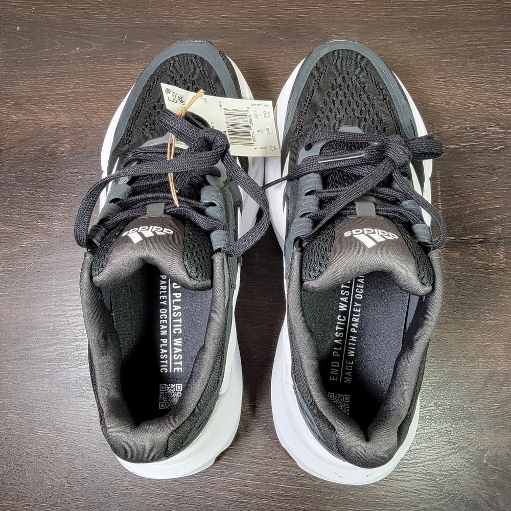BRAND NEW Adidas Adistar Black White Womens Size 7.5 - Picture 6 of 7